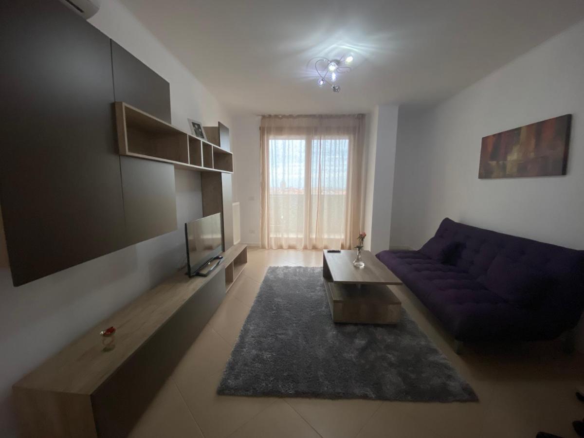 Central Apartment Timisoara Bagian luar foto